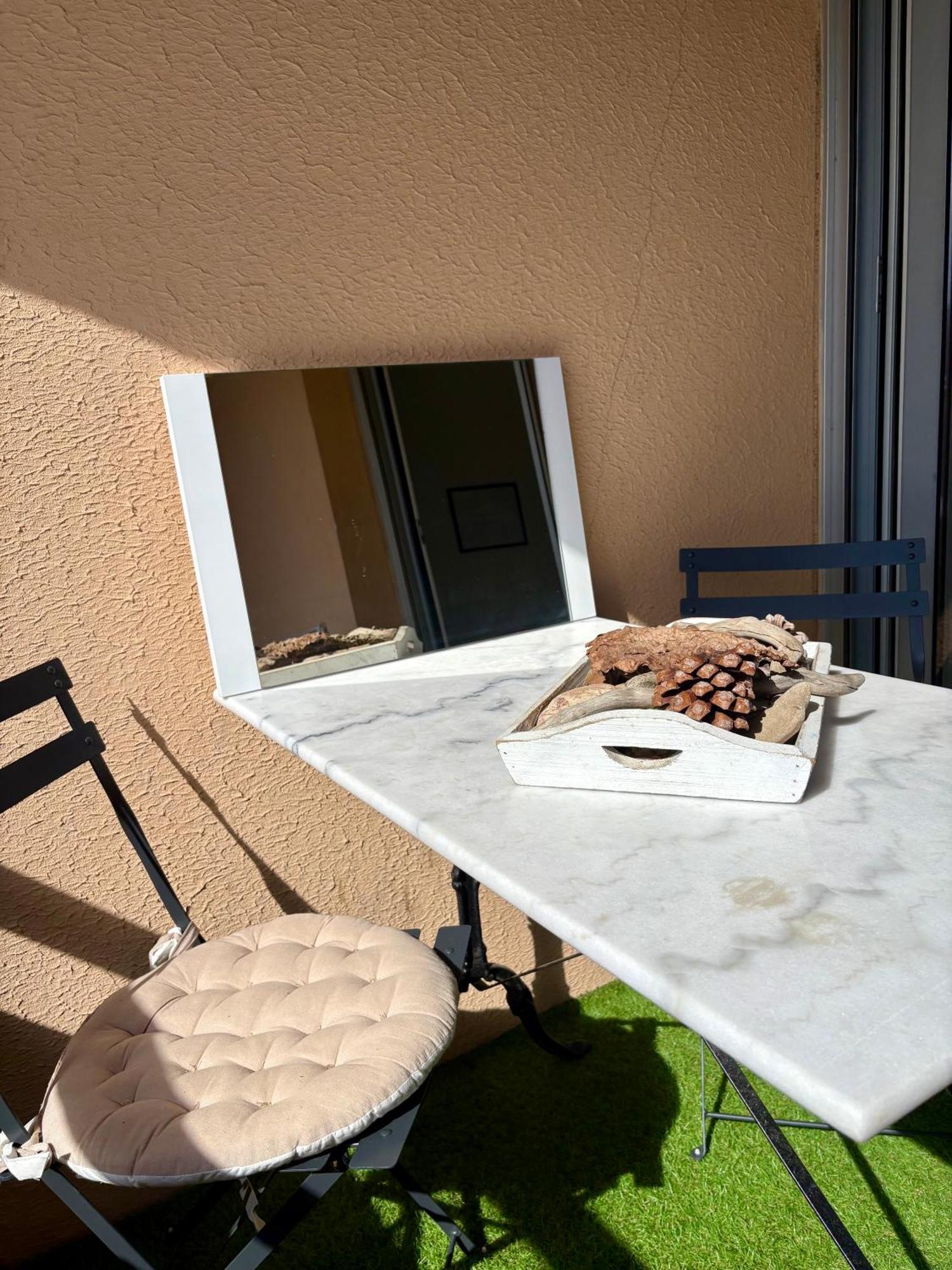 Sejour Au Port Apartment Hyeres Exterior photo