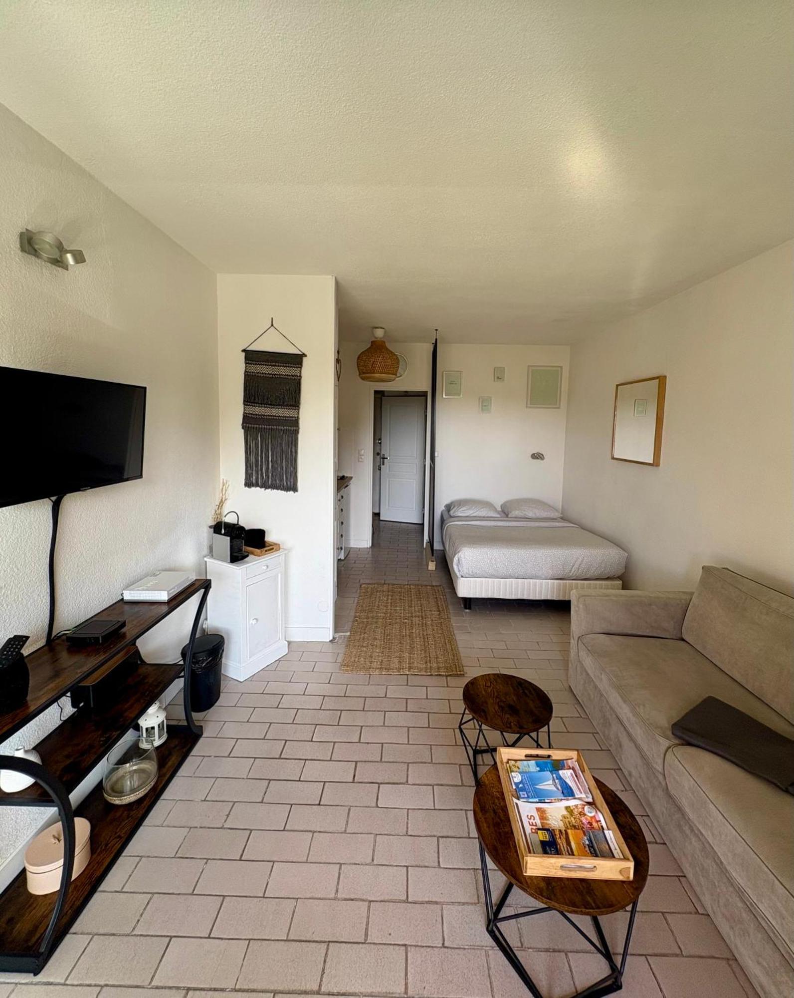 Sejour Au Port Apartment Hyeres Exterior photo
